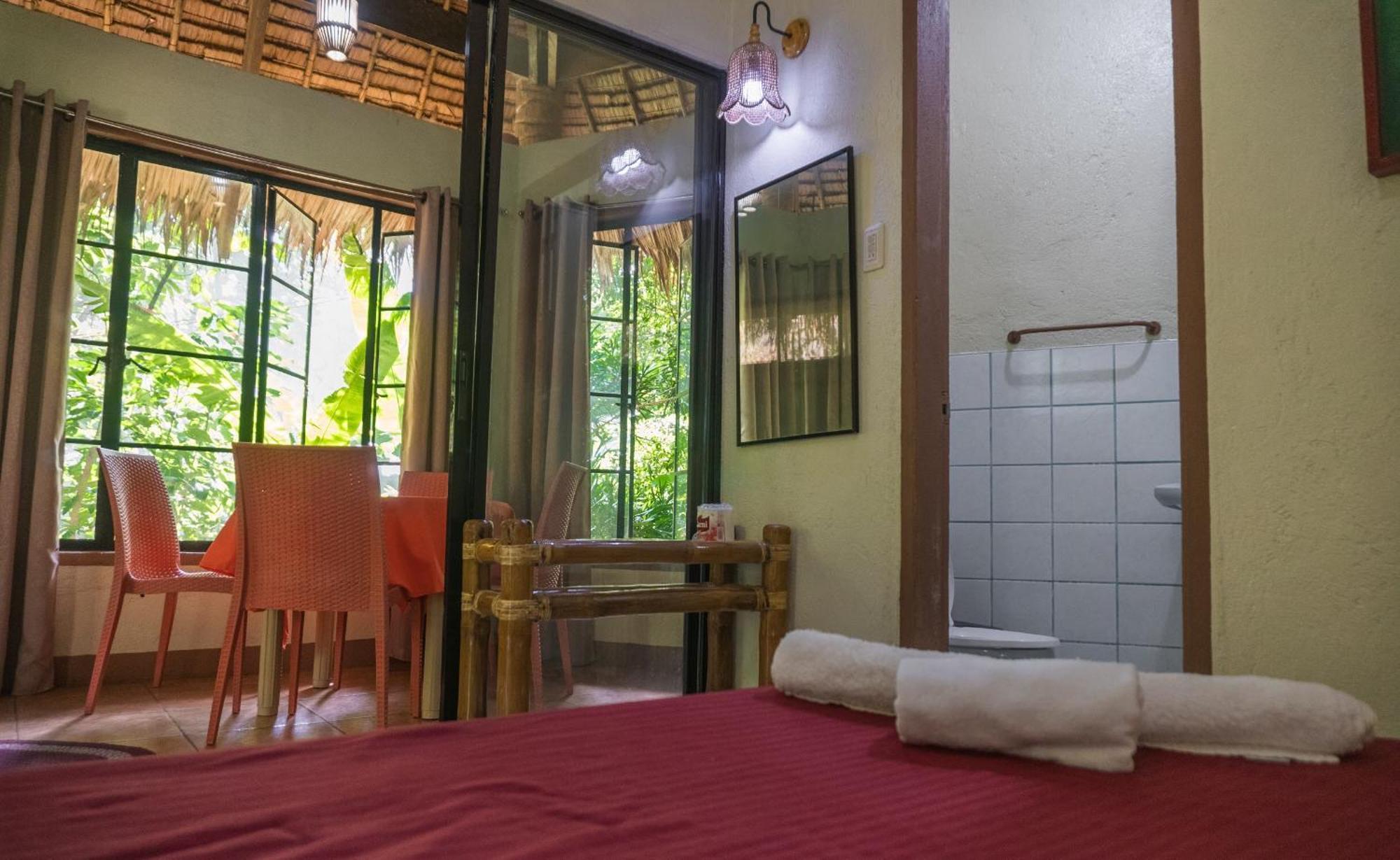 Forest Camp Valencia  Ngoại thất bức ảnh