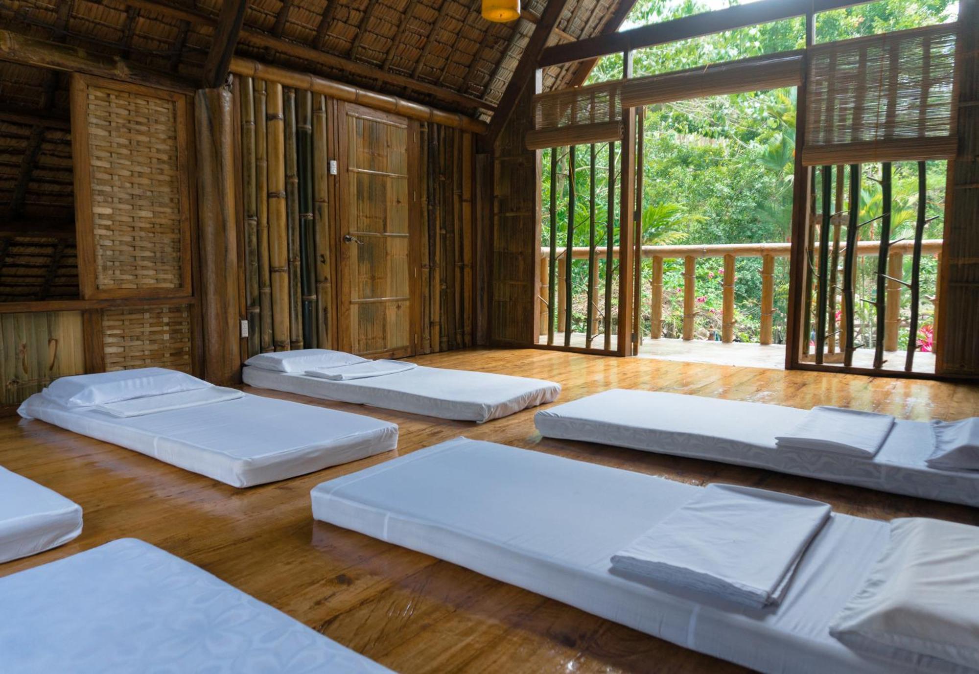 Forest Camp Valencia  Ngoại thất bức ảnh